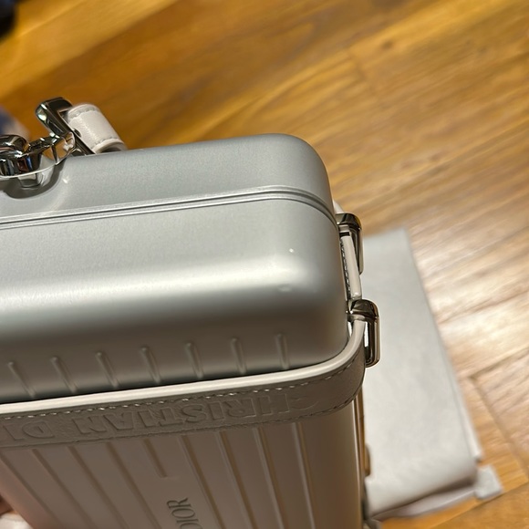 Christian Dior x Rimowa - Amenity Kit - Aluminum - Personal Utility Case Silver - Picture 7 of 16